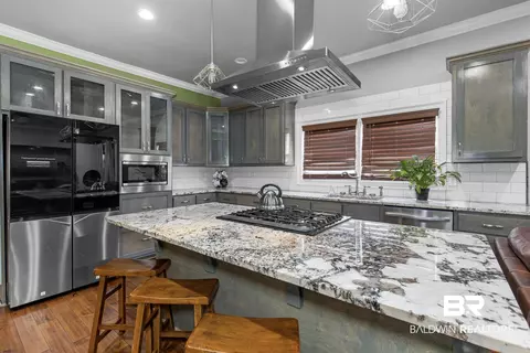 352 S Broad St, Mobile, AL 36603 photo 3