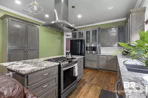 352 S Broad St, Mobile, AL 36603 photo 4