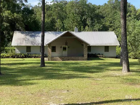 111 Fleming Ln, Brewton, AL 36426