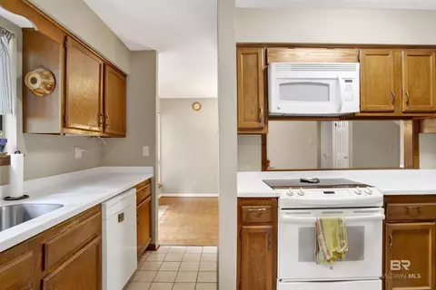 Kitchen - 126 Montclair Loop, Daphne, AL 36526 photo 3 of 3