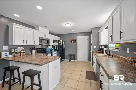 3290 Bloomington Dr, Mobile, AL 36695 photo 9