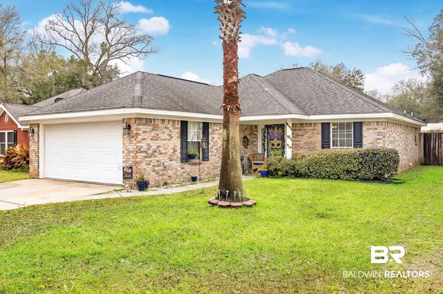 105 Cluster Oaks Ct, Foley, AL 36535