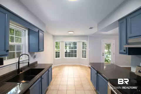 1081 Hillside Ct, Mobile, AL 36695 photo 6