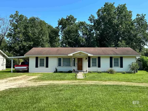 511 E Pine St, Atmore, AL 36502