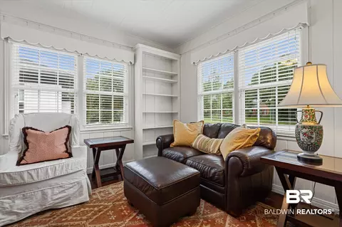300 Woodlands Ave, Mobile, AL 36607 photo 3
