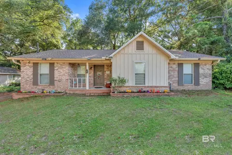 130 Chatam Loop, Daphne, AL 36526 photo 1