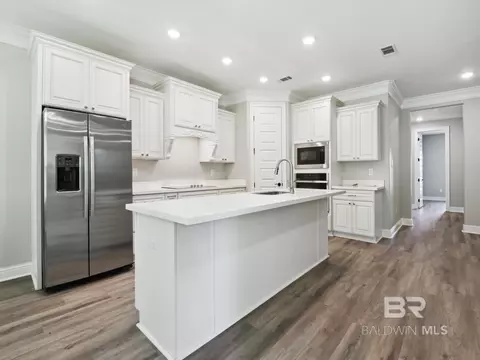 Kitchen - 23937 Peppermint St, Elberta, AL 36530 photo 2 of 2