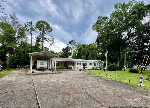 1860 Suavez Dr, Lillian, AL 36549