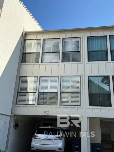 710 S Mobile St #52, Fairhope, AL 36532