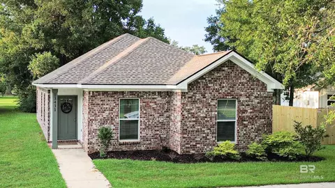 13431 Lilac Ln, Stapleton, AL 36578
