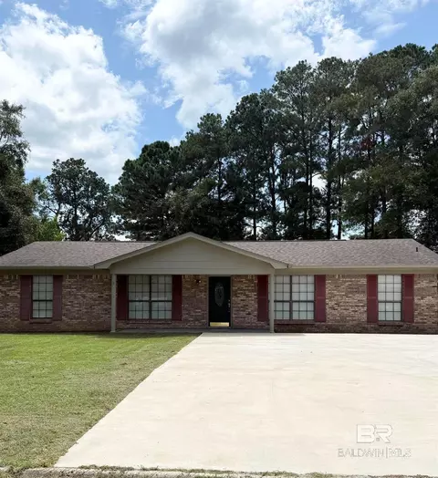 105 Avalon St, Brewton, AL 36426