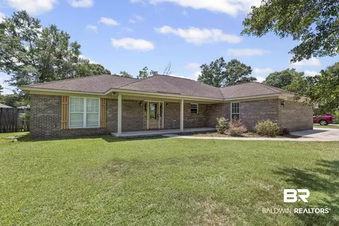 924 Brady Rd, Bay Minette, AL 36507