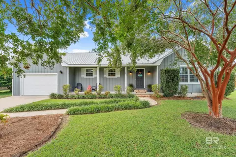 7395 Oak Dr, Foley, AL 36535