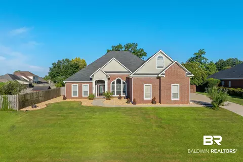 8847 Lake View Dr, Fairhope, AL 36532