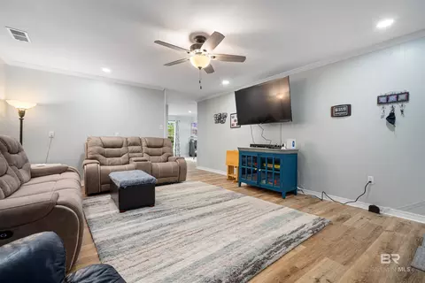 2274 E Christopher Dr, Mobile, AL 36609 photo 4