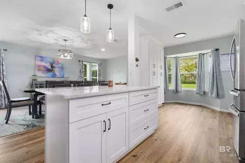 2274 E Christopher Dr, Mobile, AL 36609 photo 7
