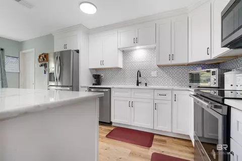 2274 E Christopher Dr, Mobile, AL 36609 photo 9