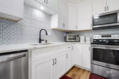 2274 E Christopher Dr, Mobile, AL 36609 photo 8