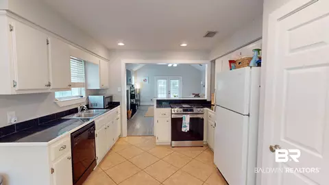 51 Bishop Ln, Mobile, AL 36608 photo 5