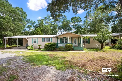 1859 Suavez Cir, Lillian, AL 36549