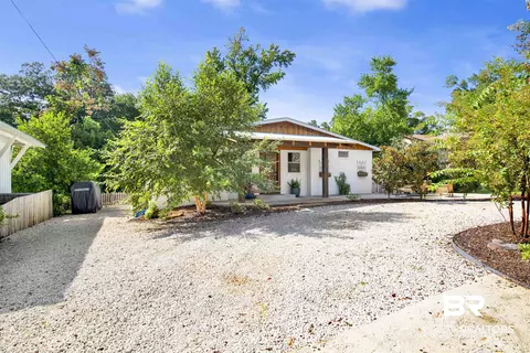358 Kumquat St, Fairhope, AL 36532