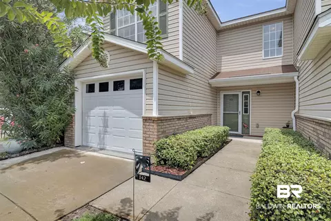 1517 Regency Rd #142, Gulf Shores, AL 36542