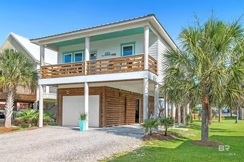 421 W 2nd Ave, Gulf Shores, AL 36542