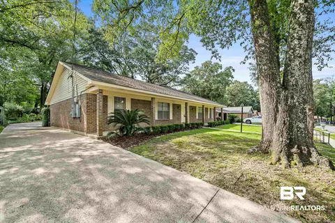 2308 W Lantern Ln, Mobile, AL 36693 photo 2
