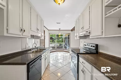 2308 W Lantern Ln, Mobile, AL 36693 photo 9