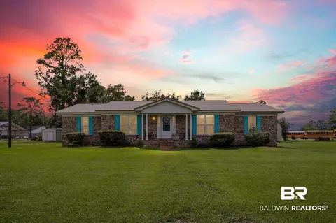 14230 S Wintzell Ave, Bayou La Batre, AL 36509