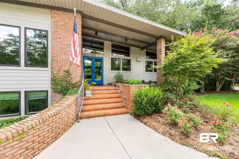 233 Suzanne Cir, Mobile, AL 36608 photo 2