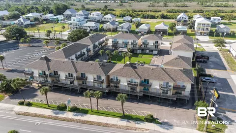 372 E Beach Blvd #11, Gulf Shores, AL 36542