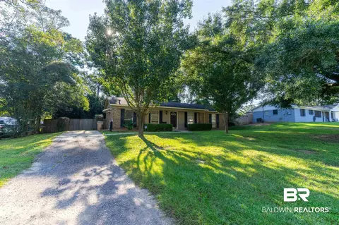 4713 Emerald Dr, Mobile, AL 36619 photo 4