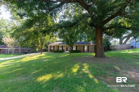 4713 Emerald Dr, Mobile, AL 36619 photo 3