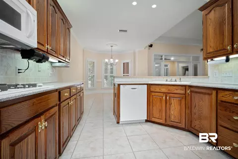 715 Natchez Trail Ct, Mobile, AL 36609 photo 3