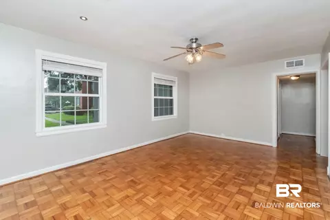 214 Upham St #8B, Mobile, AL 36607 photo 3
