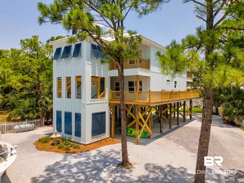 500 Lemoyne Dr, Dauphin Island, AL 36528