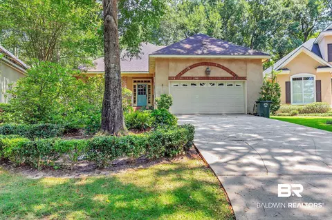 105 Cedar Pt, Fairhope, AL 36532