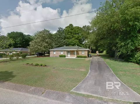 709 Cedar Dr, Daphne, AL 36526