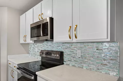 Kitchen - 7429 Brompton Dr, Foley, AL 36535 photo 4 of 8