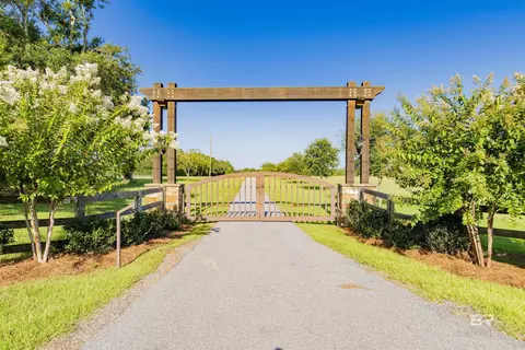 8728 Zippers Trl, Fairhope, AL 36532