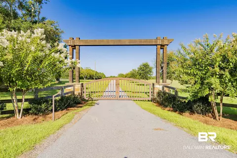8728 Zippers Trl, Fairhope, AL 36532