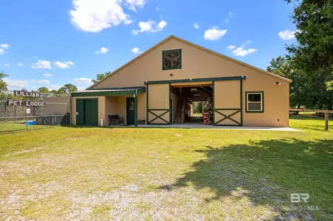 34062 Sunset Dr, Lillian, AL 36549
