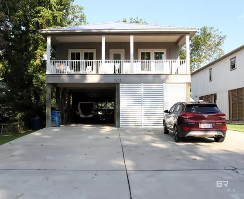 5172 Pine Rd, Orange Beach, AL 36561