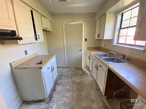 Kitchen - 2616 Arc Rd, Mobile, AL 36605 photo 1 of 3