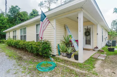 20134 Lowery Ln, Gulf Shores, AL 36542