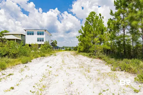 1360 W Lagoon Ave, Gulf Shores, AL 36542