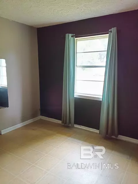 Bedroom - 25240 Pine St, Elberta, AL 36530 photo 1 of 5