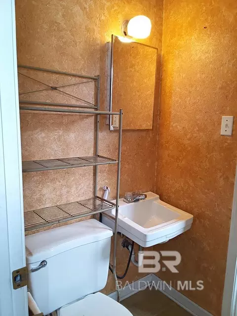 Bath - 25240 Pine St, Elberta, AL 36530 photo 1 of 6