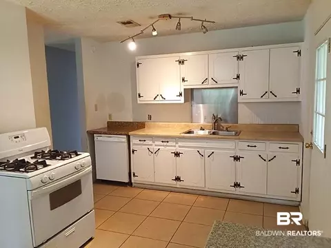 25240 Pine St, Elberta, AL 36530 photo 8